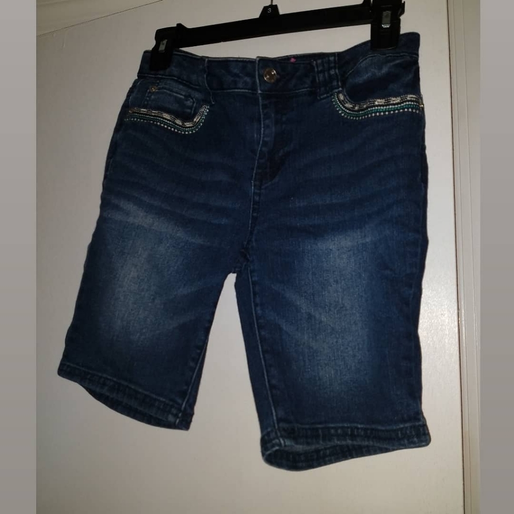 Mid thigh shorts